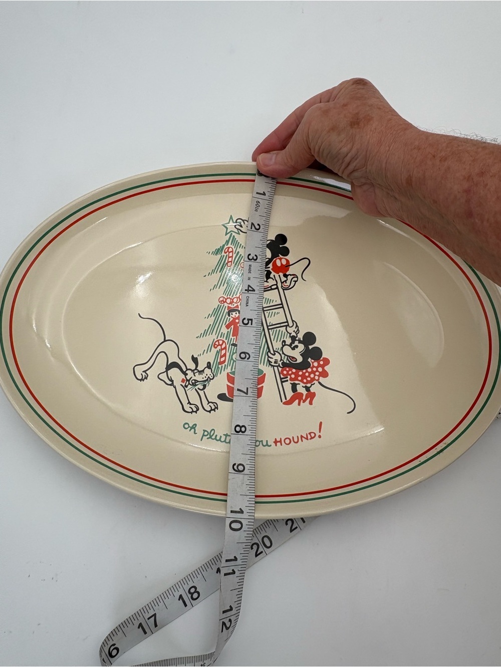 Disney Christmas Platter with Mickey, Minnie & Pluto - White, Red, Green - Picture 7 of 7
